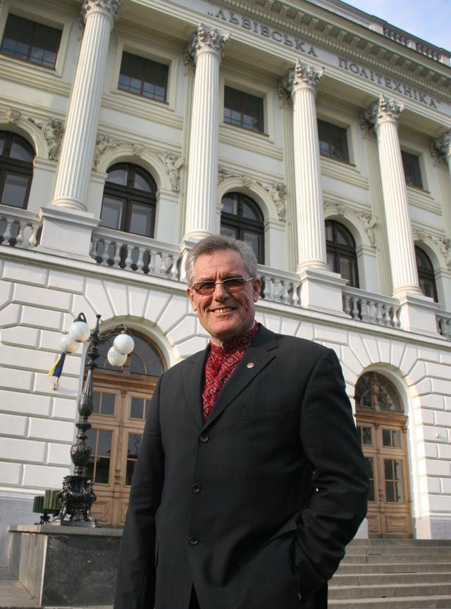 Юрій Бобало