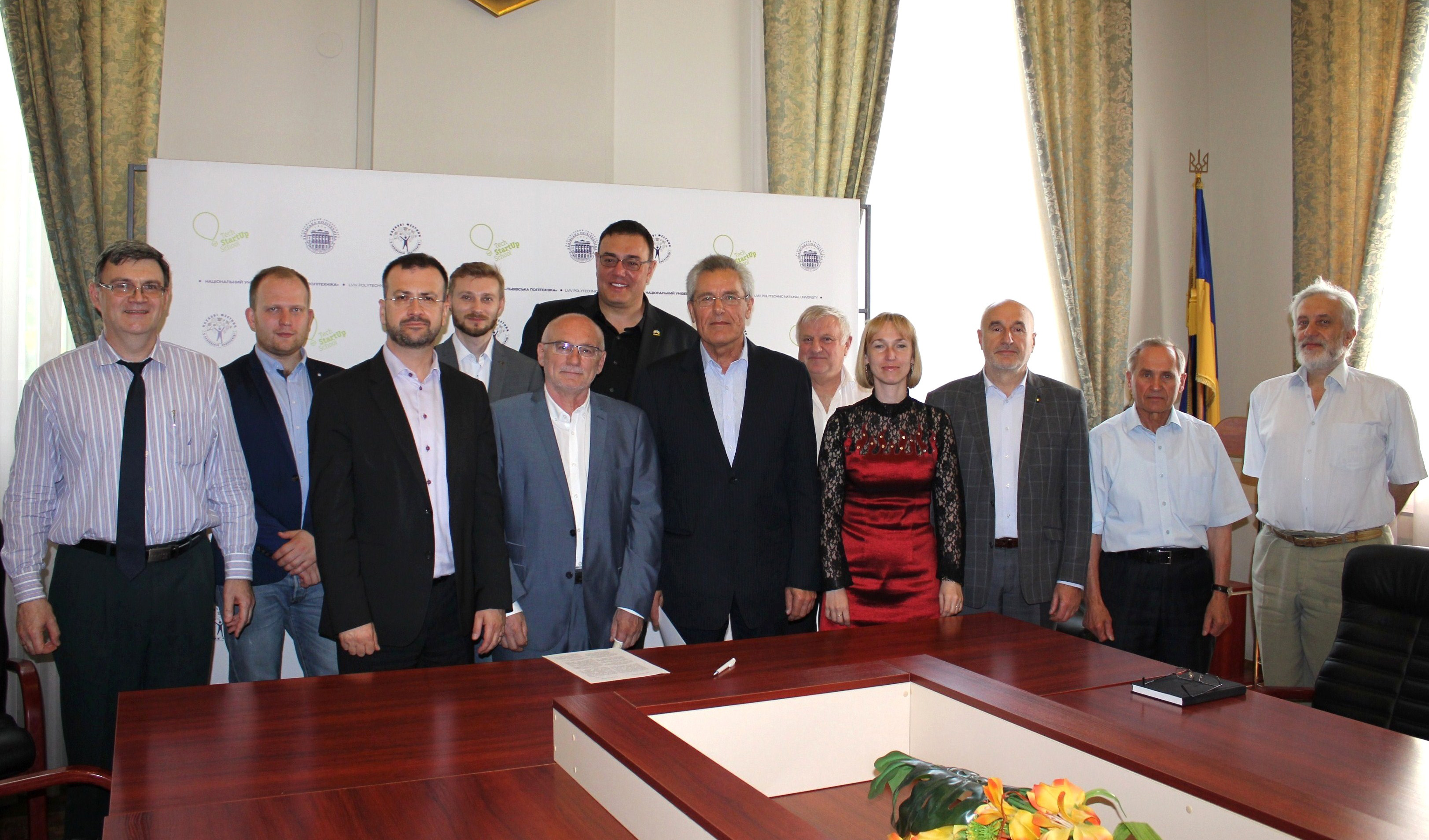 підписання угоди про співпрацю