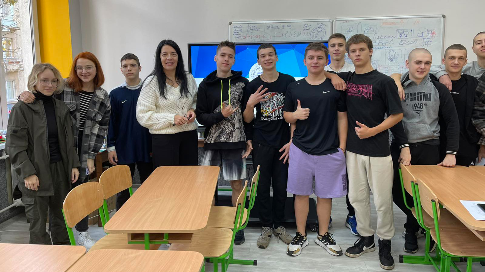 Фото з відвідин школи