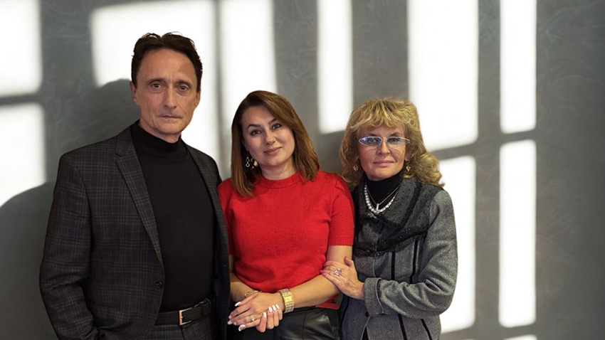 Фото із заходу