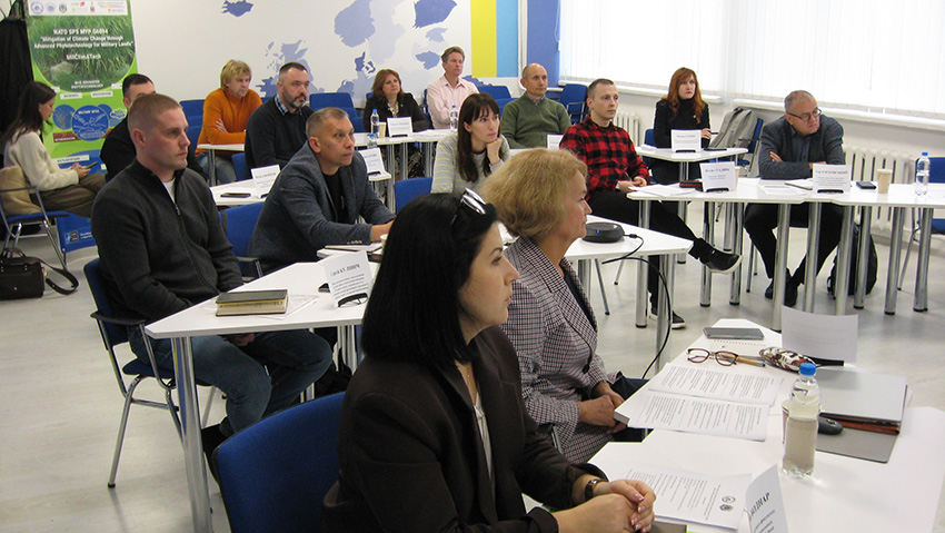 Фото із заходу проєкту