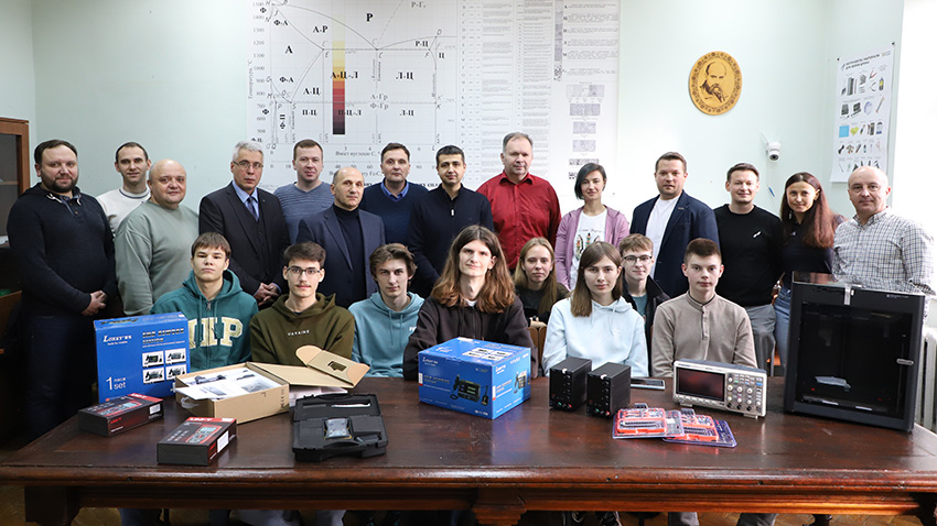 Фото з підписання меморандуму про співпрацю