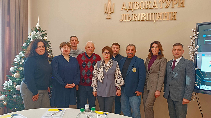 Фото із круглого столу