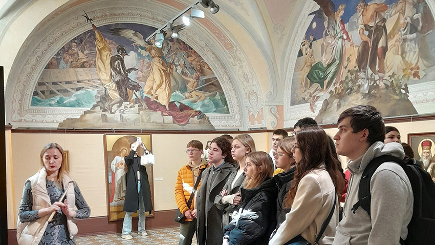 Фото з виставки