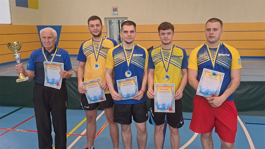 Фото з нагородження переможців змагань