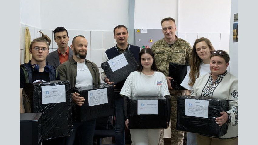 Фото з передавання Aquior