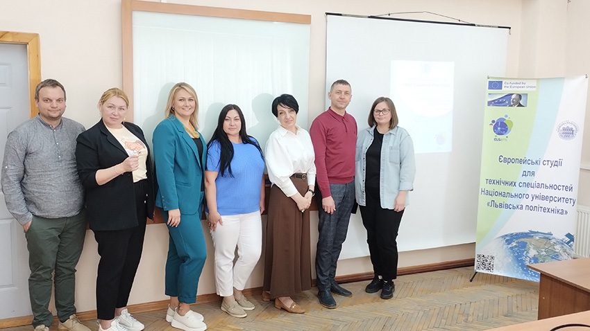 Фото із засідання журі конкурсу