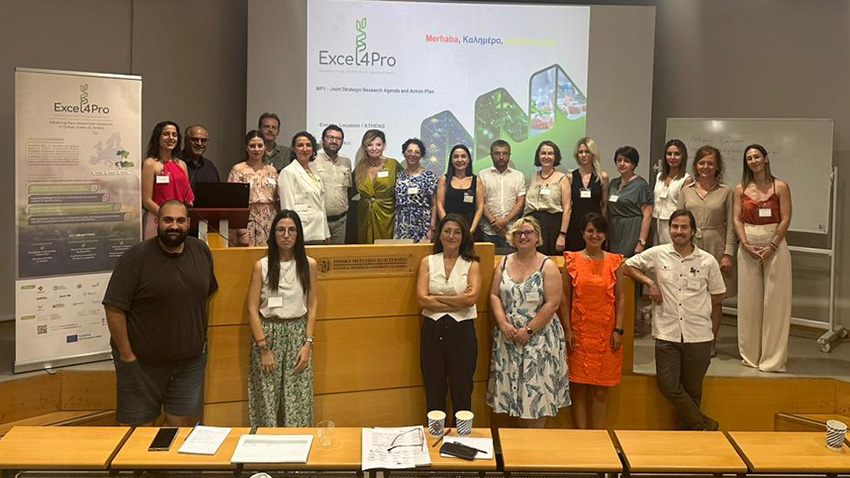 Фото із зустрічі у Греції