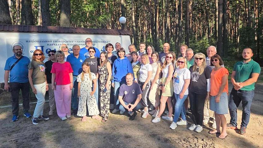 Фото з виїзного засідання кафедри