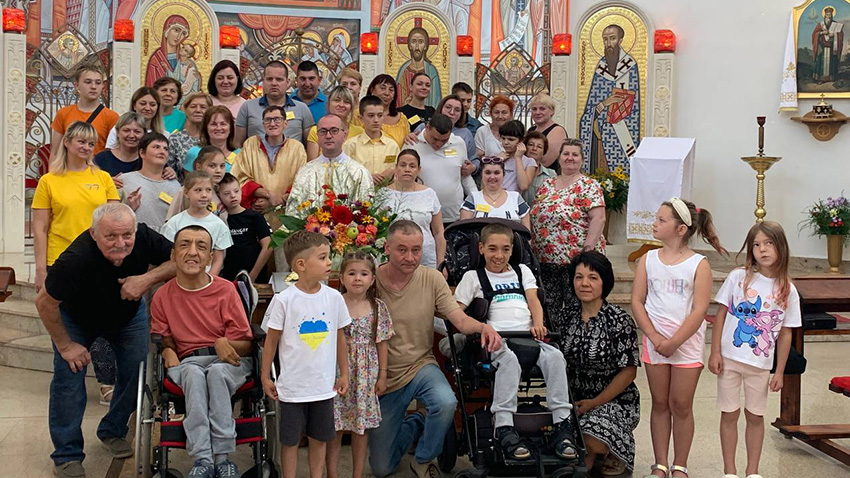 Фото із заходу