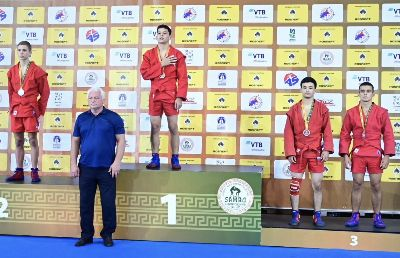 Фото з нагородження переможців