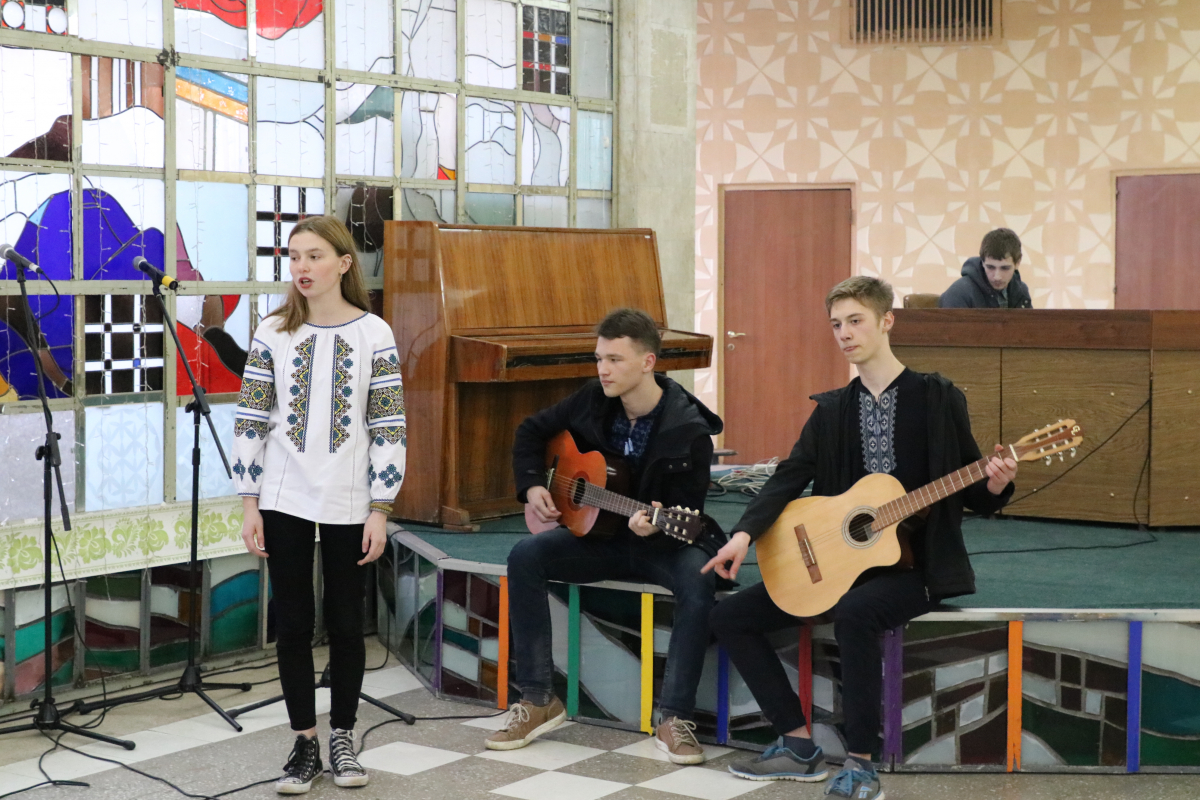 Конкурс художнього читання Шевченківських поезій