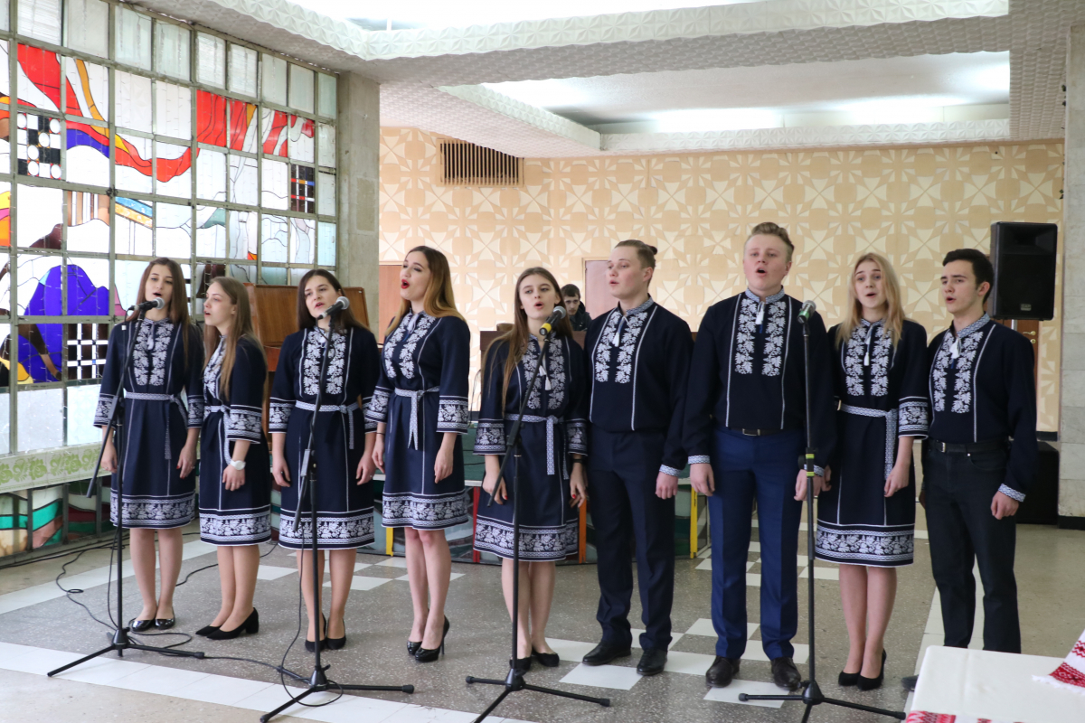 Конкурс художнього читання Шевченківських поезій