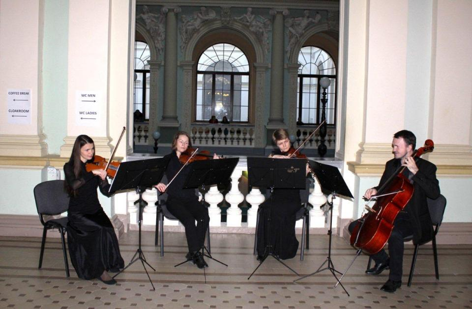 на симпозіумі з проблем сучасної архітектури та містобудування