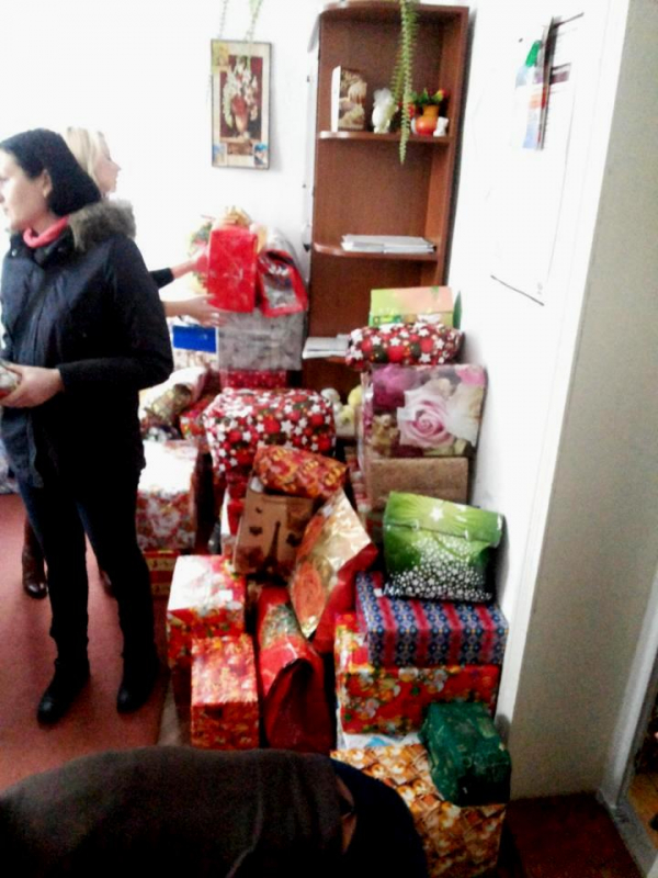 Студенти ІКНІ придбали подарунки для дітей-сиріт