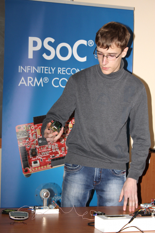 Студенти ІТРЕ захищали проекти для компанії Cypress Semiconductor