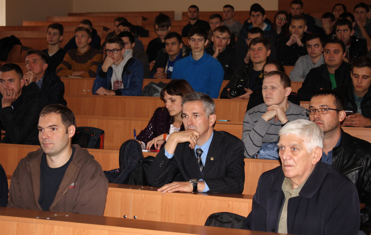 Студенти ІТРЕ захищали проекти для компанії Cypress Semiconductor