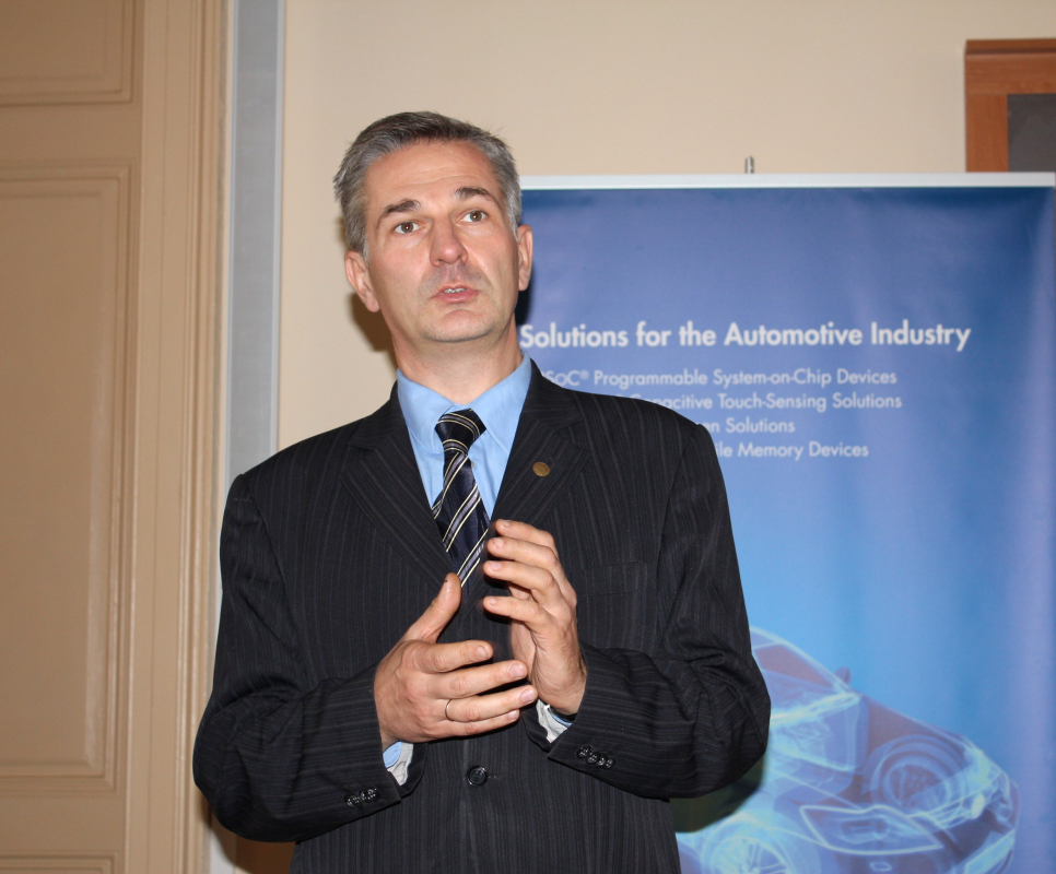 Студенти ІТРЕ захищали проекти для компанії Cypress Semiconductor