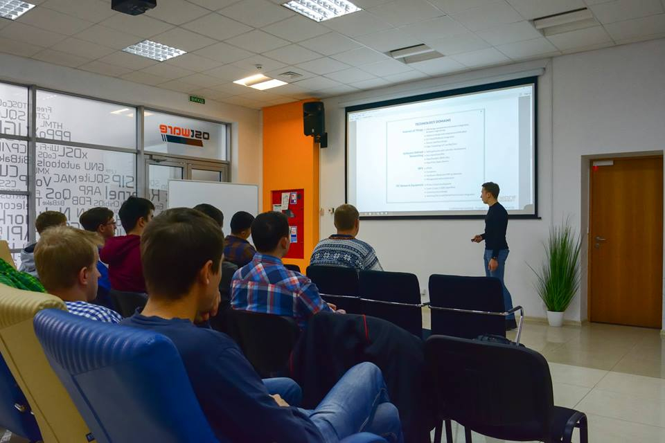 семінар-лекція «Introduction to Connectivity World»