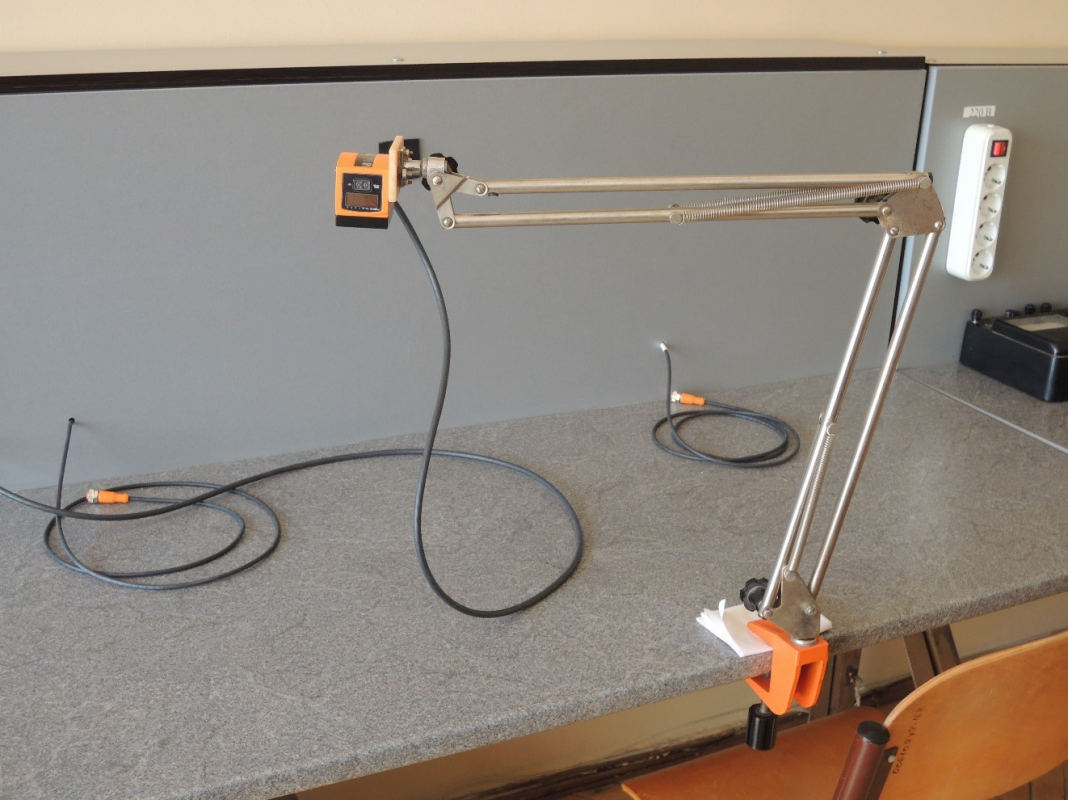 в лабораторії первинних перетворювачів фізичних величин