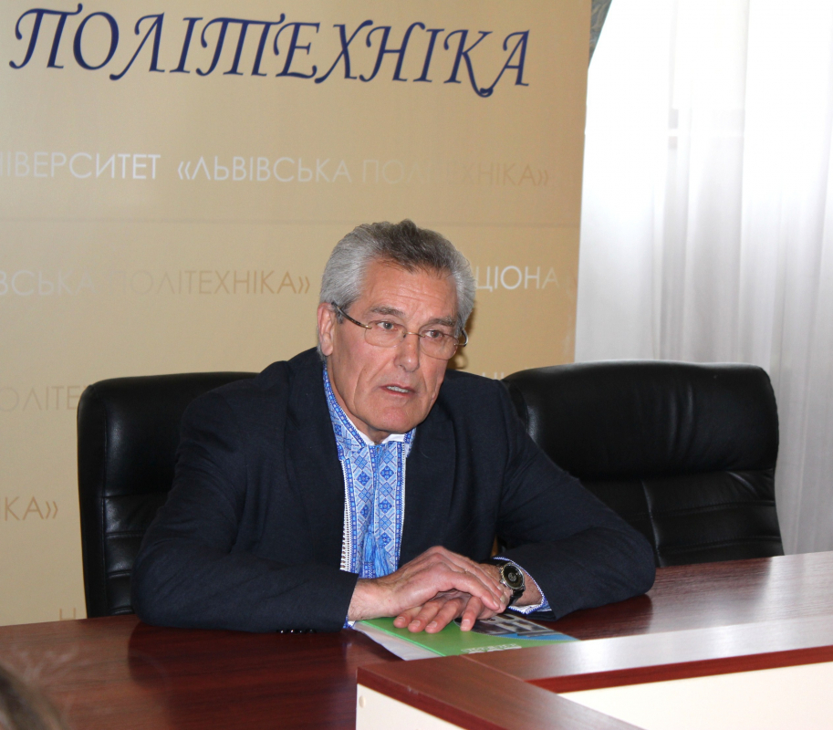 на зустрічі із членами колегії та профкому студентів і аспірантів