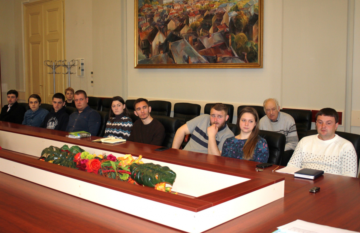 на зустрічі із членами колегії та профкому студентів і аспірантів