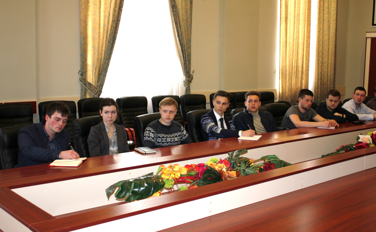 на зустрічі із членами колегії та профкому студентів і аспірантів
