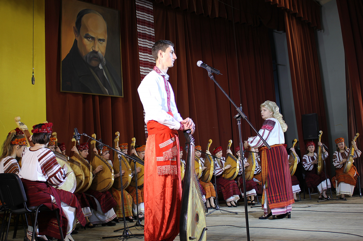 літературно-мистецький вечір «Та не однаково мені…»