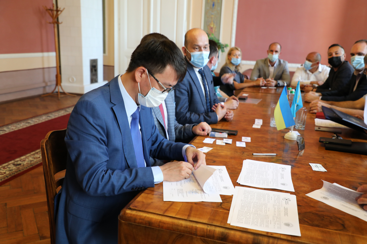 Фото із зустрічі в Ресурсному центрі