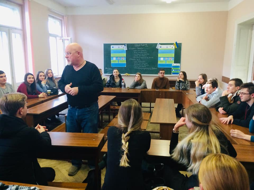 засідання англомовного клубу «Euro SPEAKing Club»