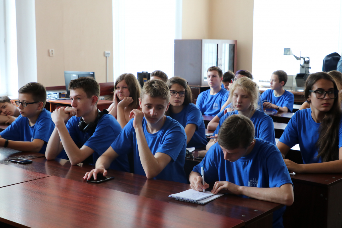 учні львівських шкіл знайомилися з університетом