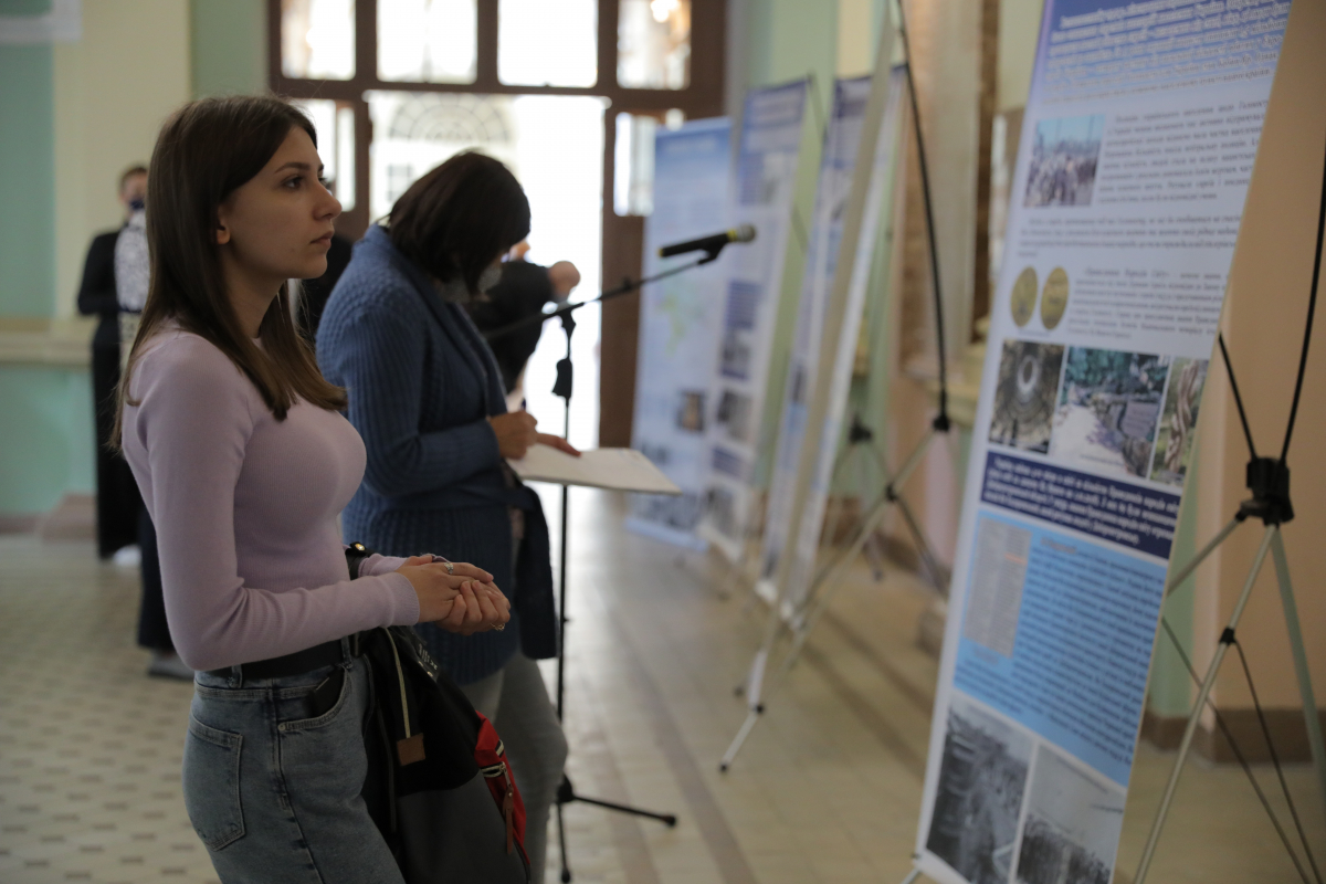 Фото з відкриття виставки