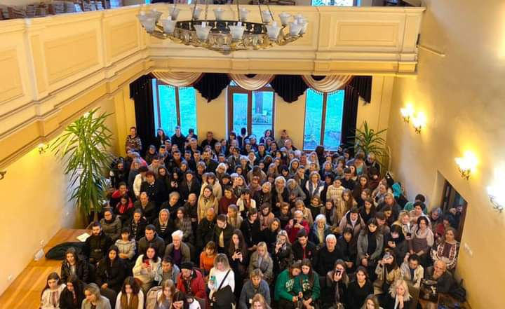 Фото із заходу