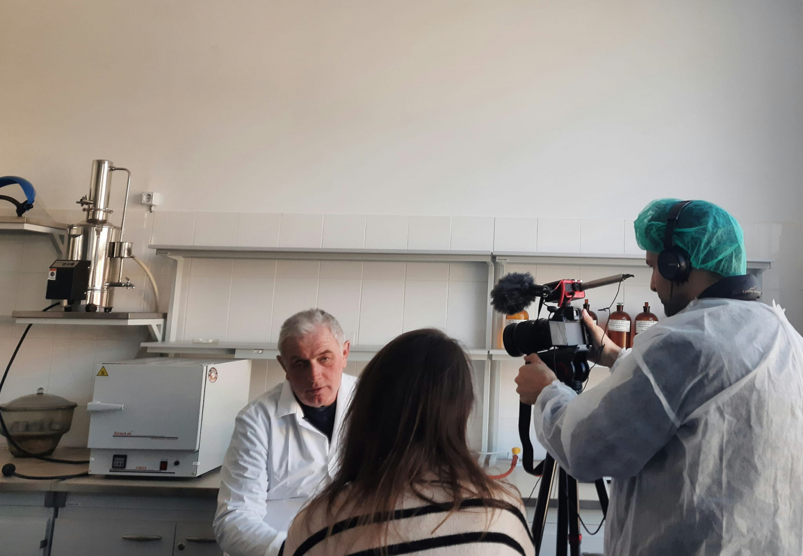 Фото з відвідин лабораторії