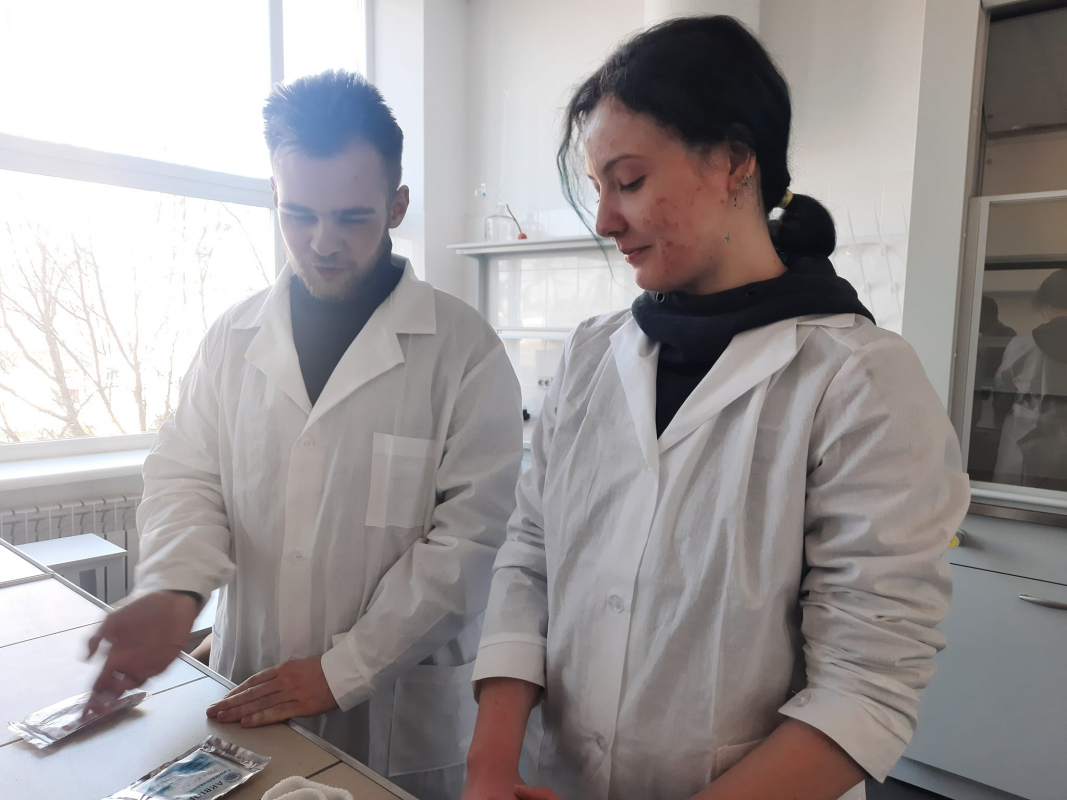 Фото з відвідин лабораторії