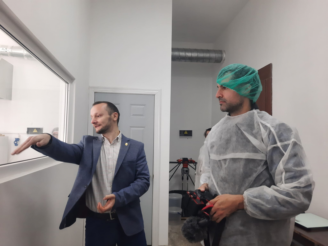 Фото з відвідин лабораторії