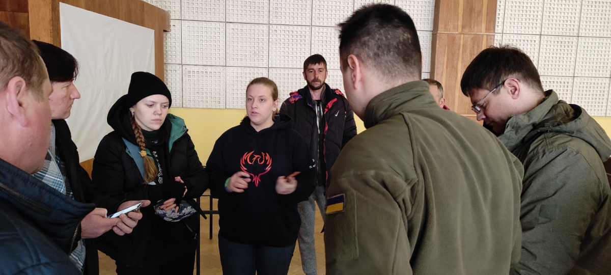 Фото із заходу