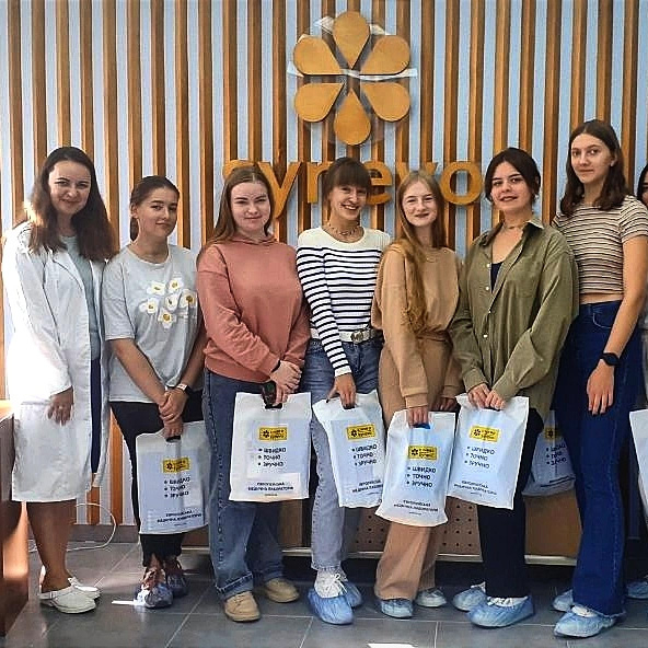 Фото з відвідин лабораторії