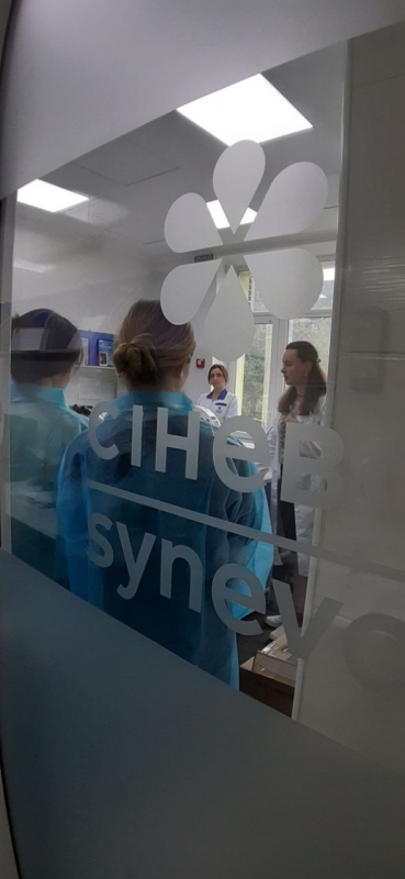 Фото з відвідин лабораторії