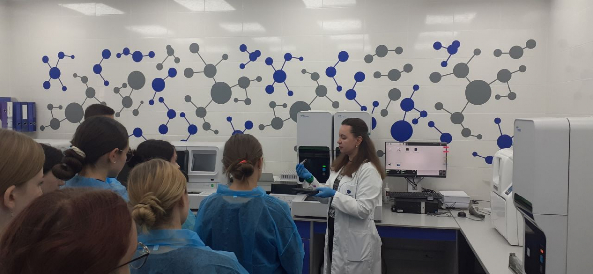 Фото з відвідин лабораторії