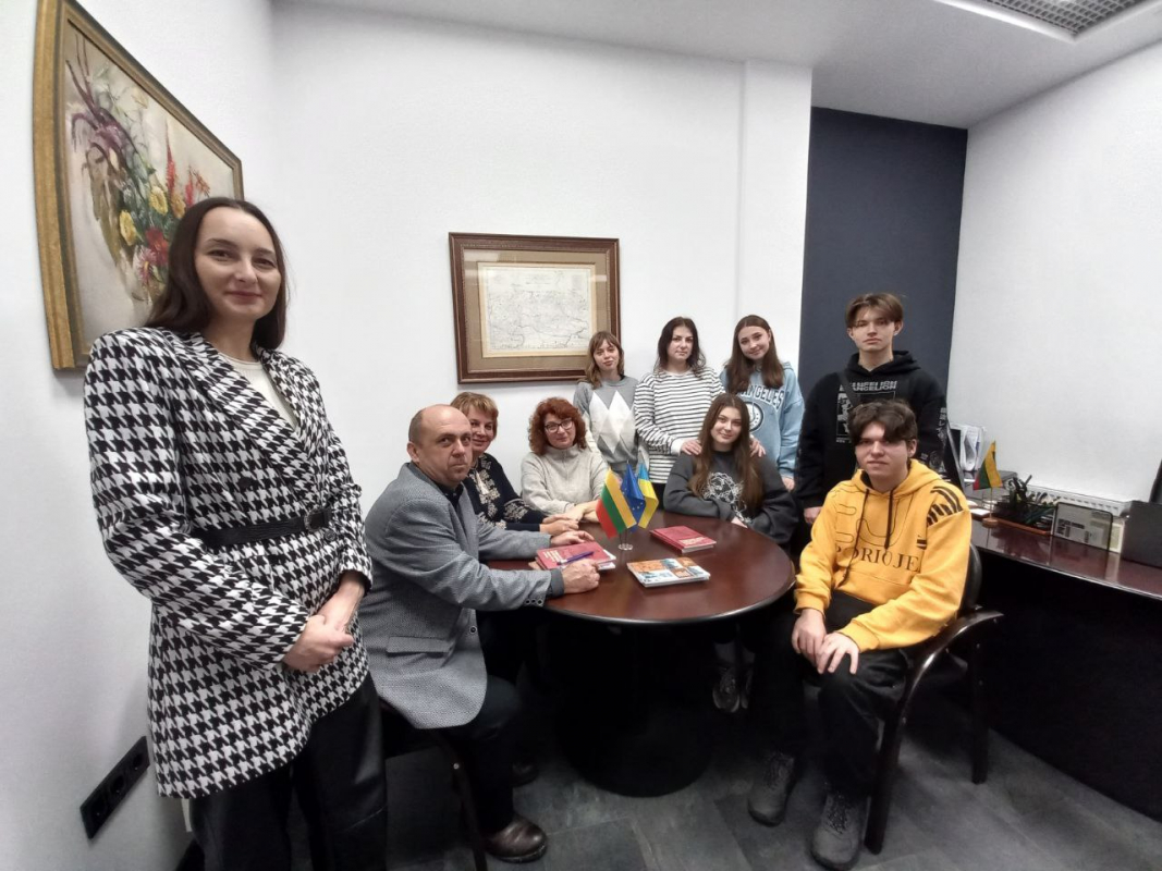 Фото з відвідин Почесного консульства