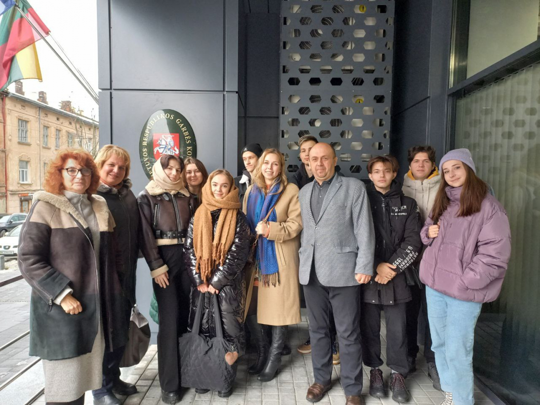 Фото з відвідин Почесного консульства