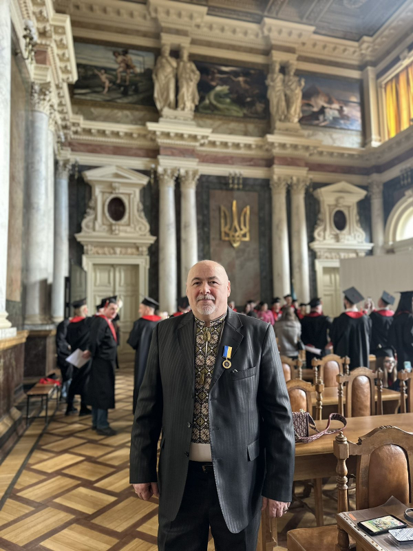 Фото з урочистої академії