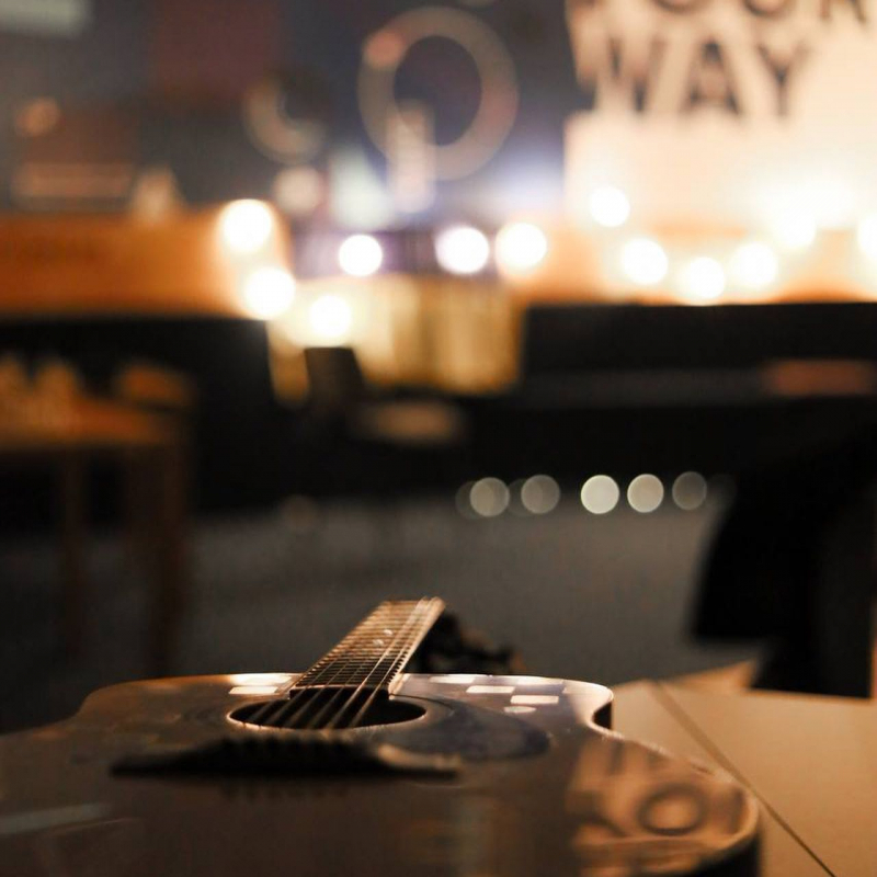 Фото із заходу