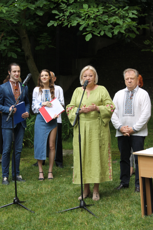 Фото із вручення дипломів