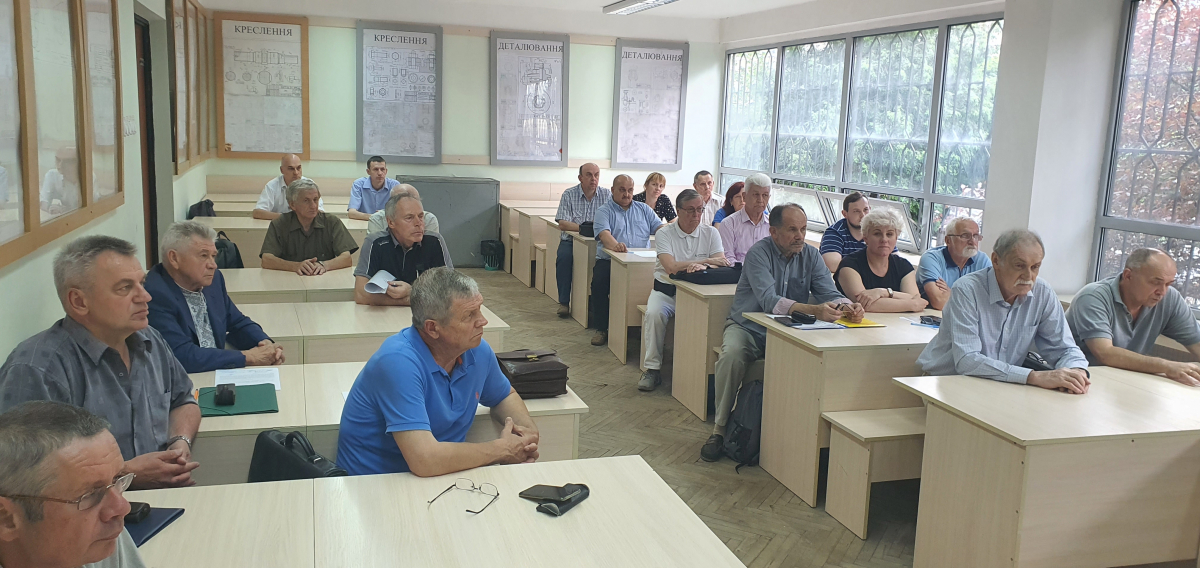 Фото із засідання кафедри