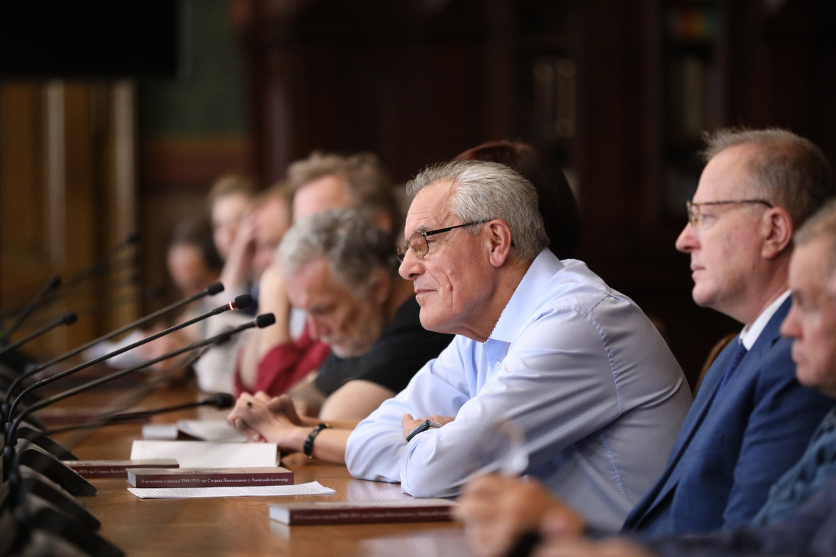 Фото із презентації