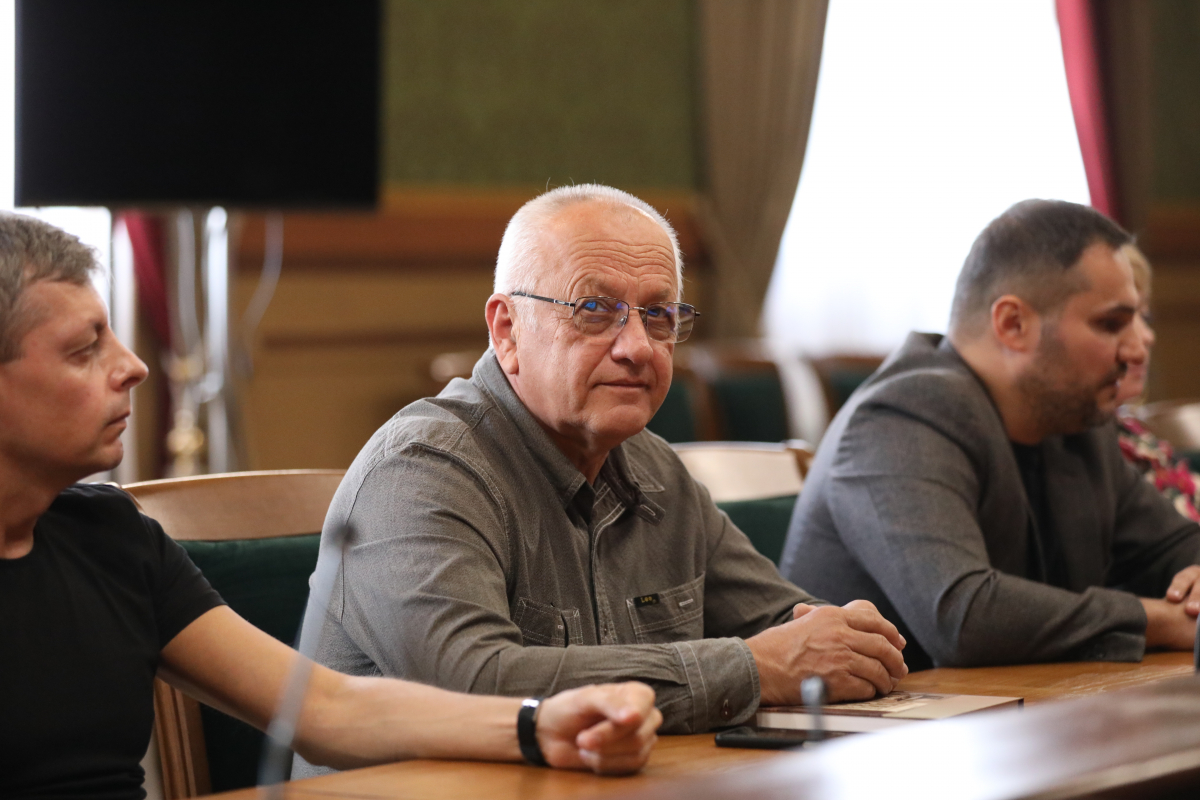 Фото із презентації