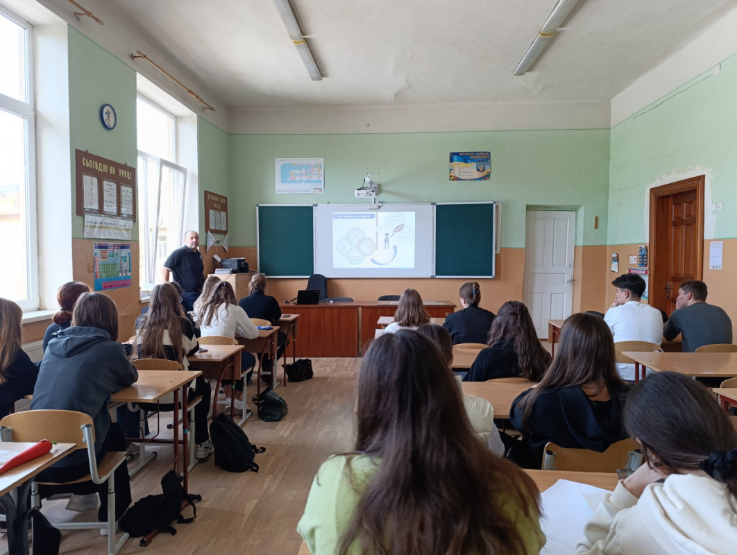 Фото з Днів Політехніки в гімназії
