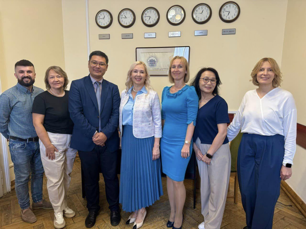 Фото з підписання меморандуму